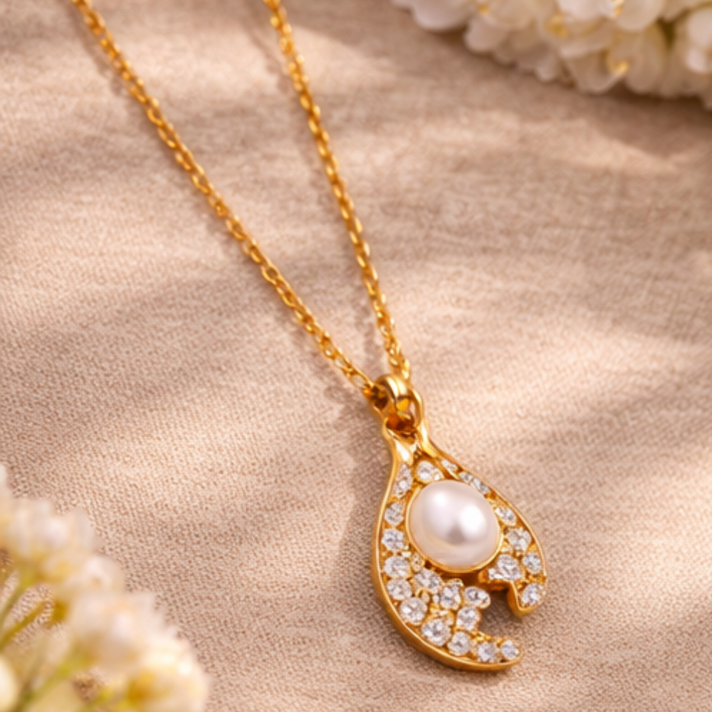 Pearl Drop Pendant Necklace for Women