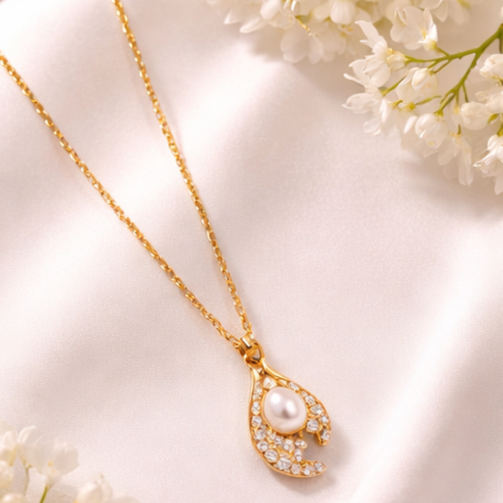 Pearl Drop Pendant Necklace for Women