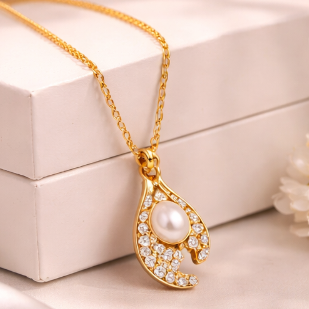 Pearl Drop Pendant Necklace for Women